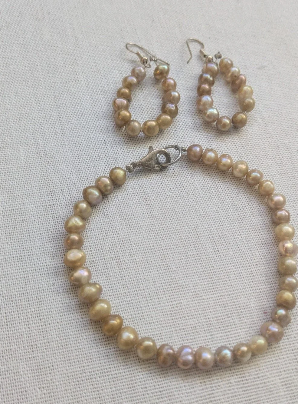 Freshwater Pearl Bracelet in Champagne Tone - Unbranded